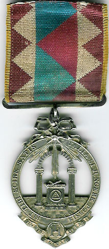 TH603 Scottish Royal Arch jewel circa 1840 with two columns and an alter in the centre.-0